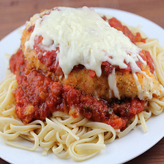 Chicken Empanada with Pasta Recipe - www.ElColmado.com