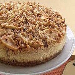 Apple Pecan Cheesecake Recipe - www.ElColmado.com
