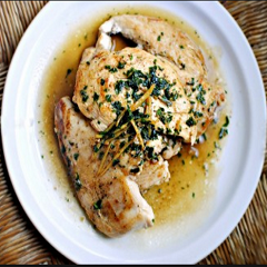 Chicken Breast in Herbal Sauce Recipe - www.ElColmado.com