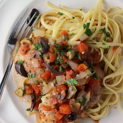 Chicken and Spaghetti Recipe - www.ElColmado.com